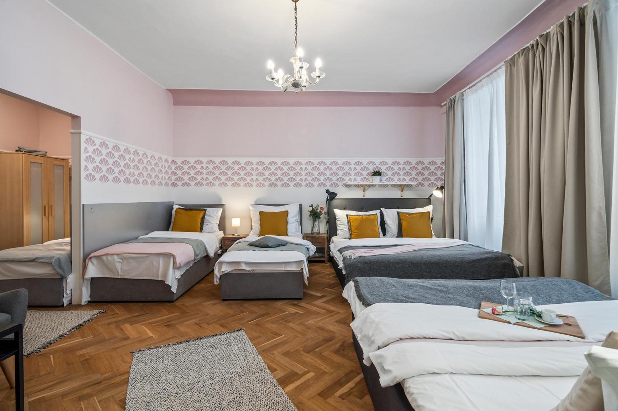 Charles Bridge Historical Apts By Michal&Friends Прага Экстерьер фото
